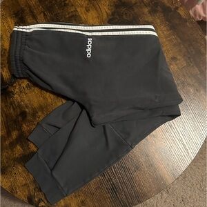 Men’s size medium Adidas joggers. Grey. Great condition. Smoke free home